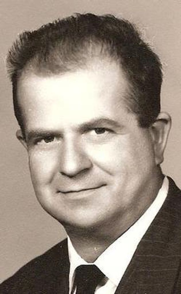 Louis F Dieckgraeff Profile Photo