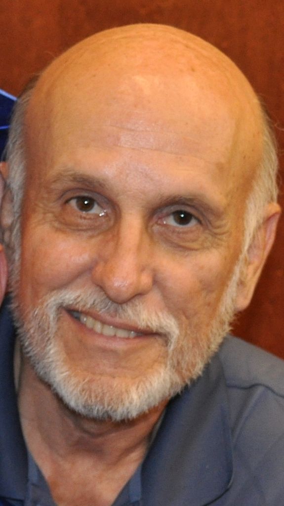 Ralph J Thomas