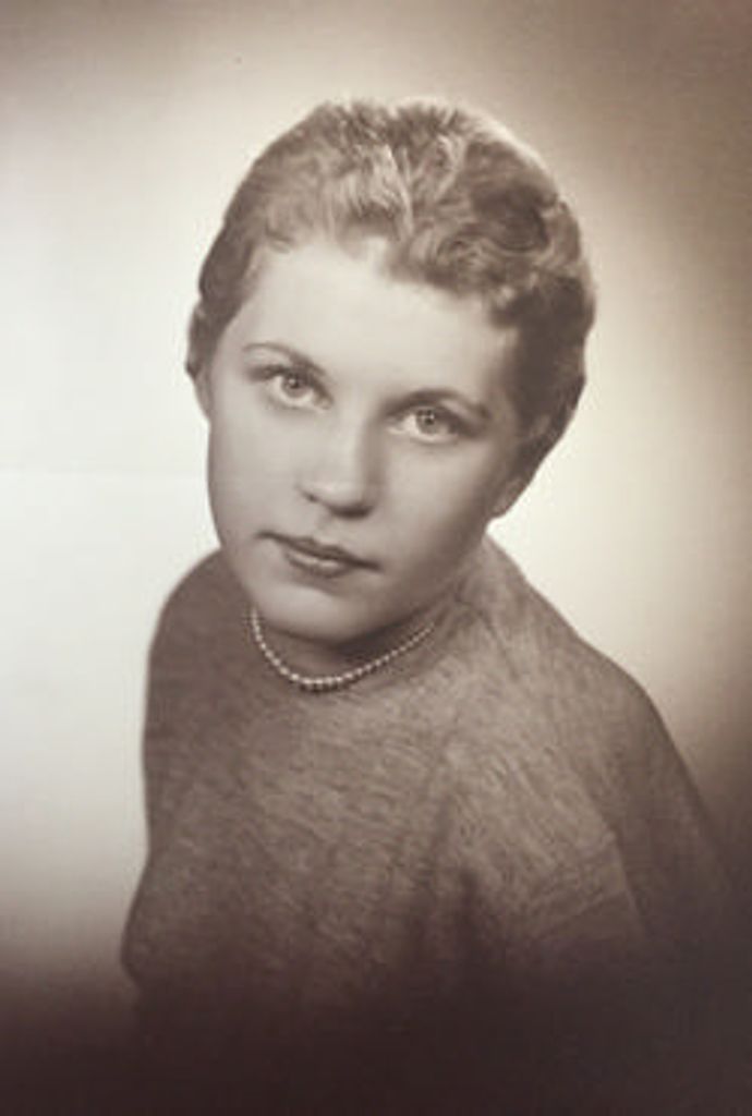 Elaine Wright Profile Photo