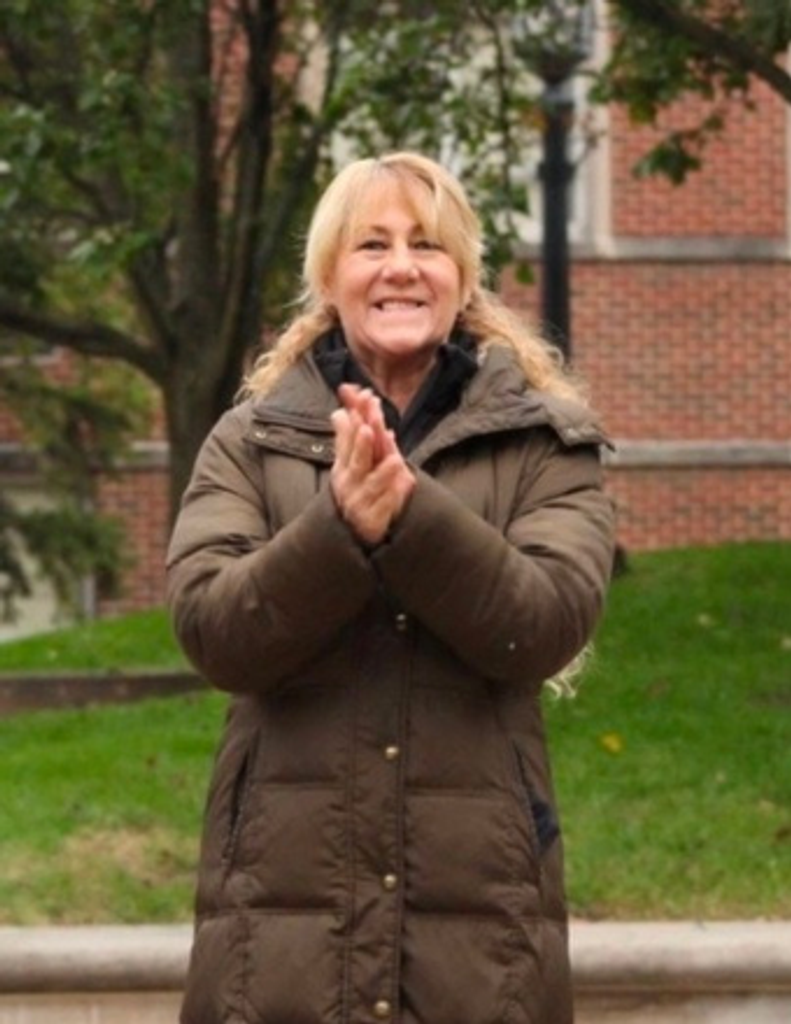 Joyce Lynn (Nee Becchetti) Deligio