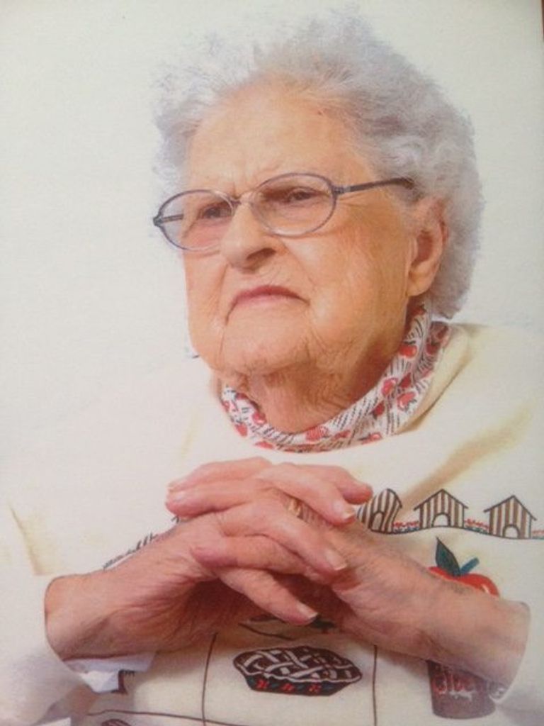 Evelyn  G Hall