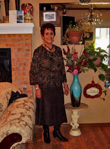 Carmen (Cordova)  Loconto photo gallery thumbnail 43 of 72