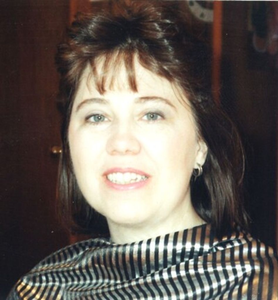 Rae Anne Sparrow Profile Photo