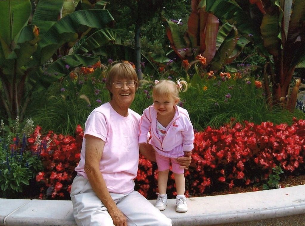Bobbie L Stogsdill