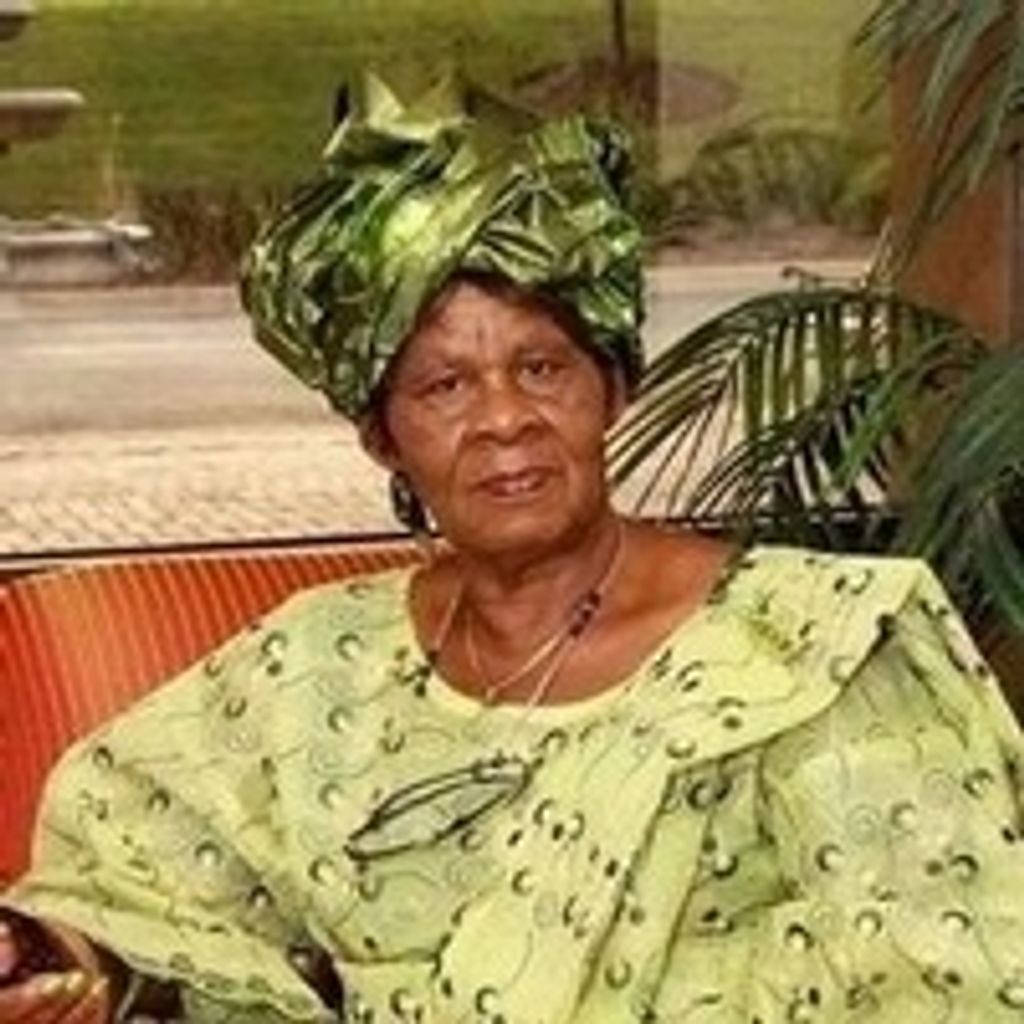 Queen Esther Clark Profile Photo