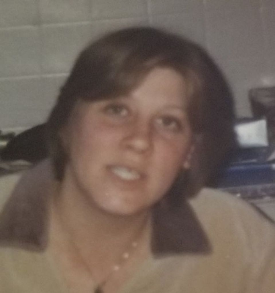 Lisa M. Breiddenstein