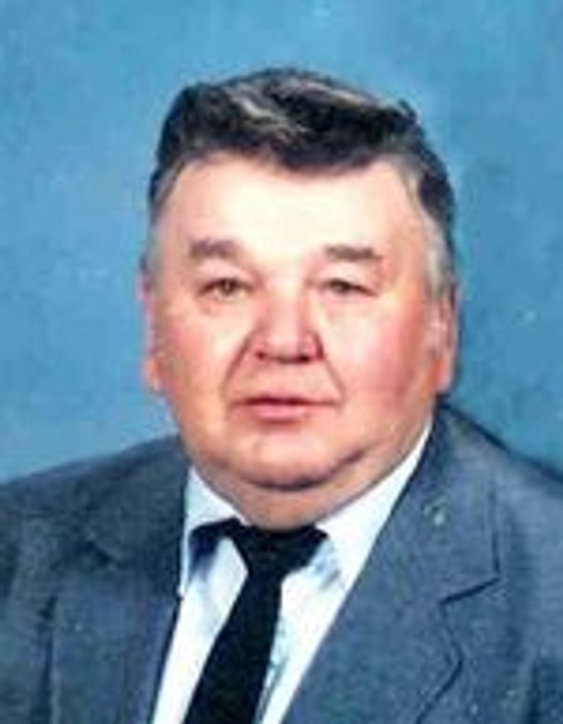Robert J. Lueckenhoff