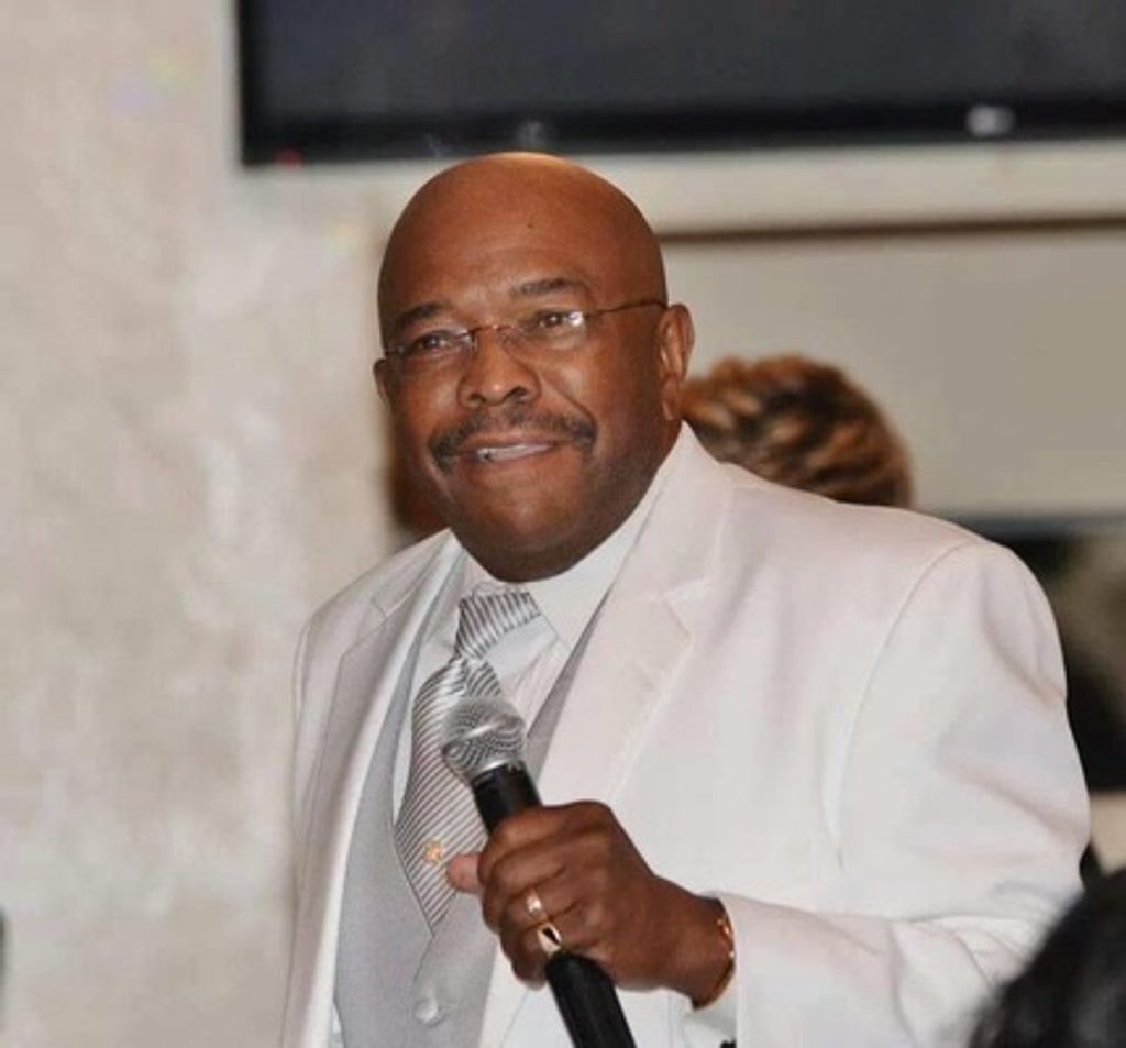 Mr. Robert Mack