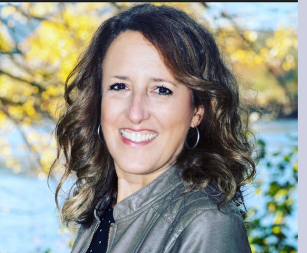 Lori Ann Medeiros Profile Photo