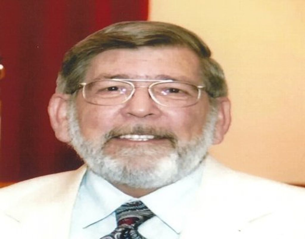 Robert Lewis,  Sr