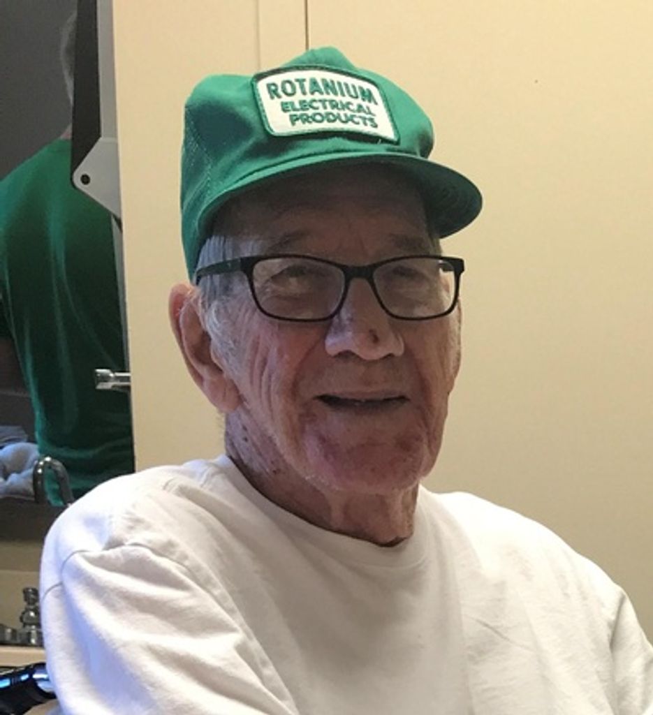 Lowell Curtis Grimm Profile Photo