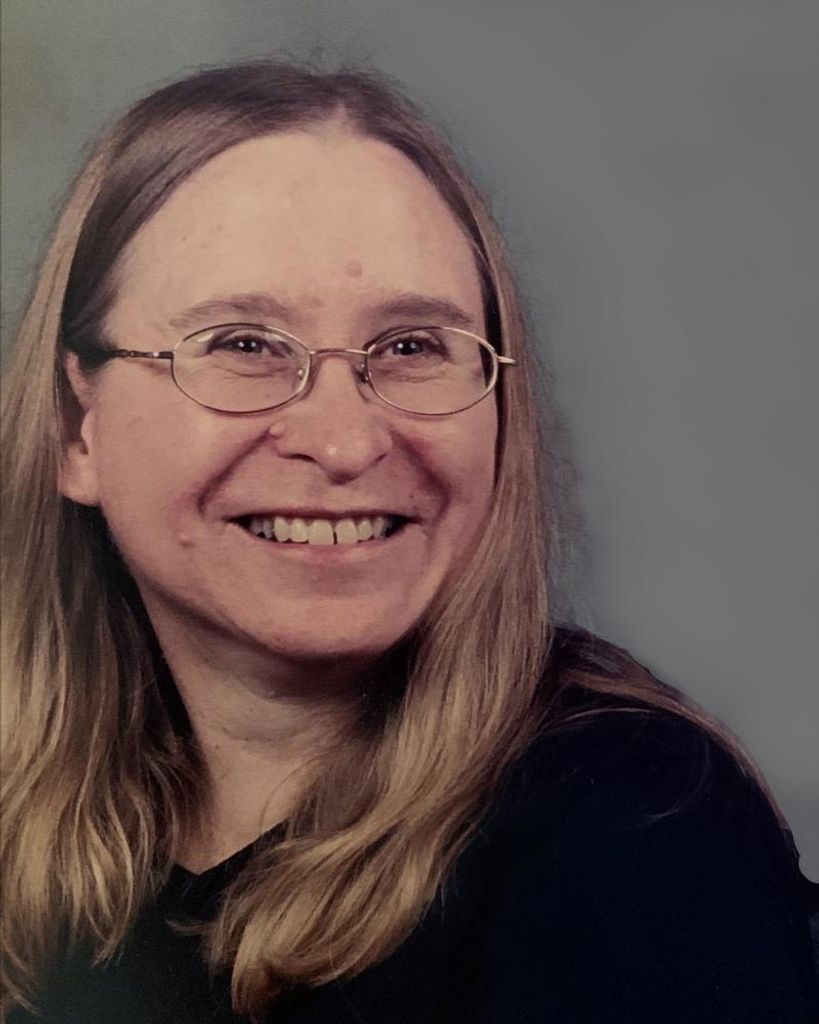 Lynn Macneil Profile Photo