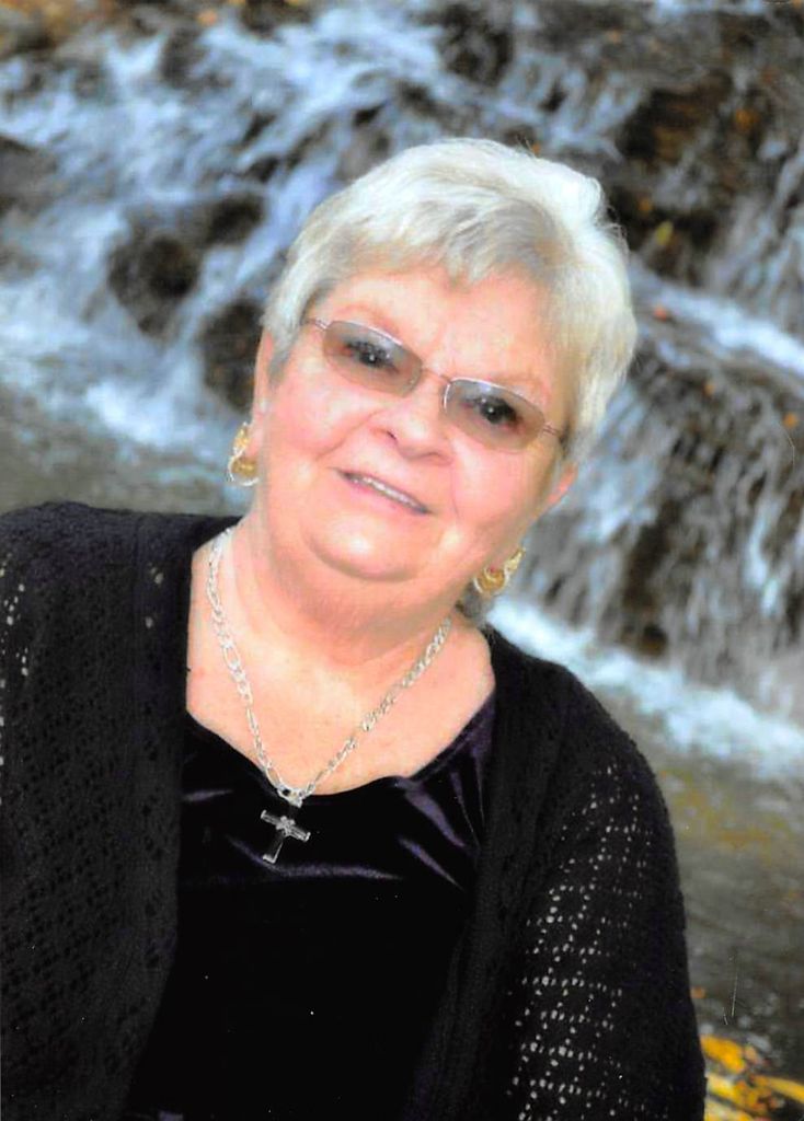 Wanita Fay Howell