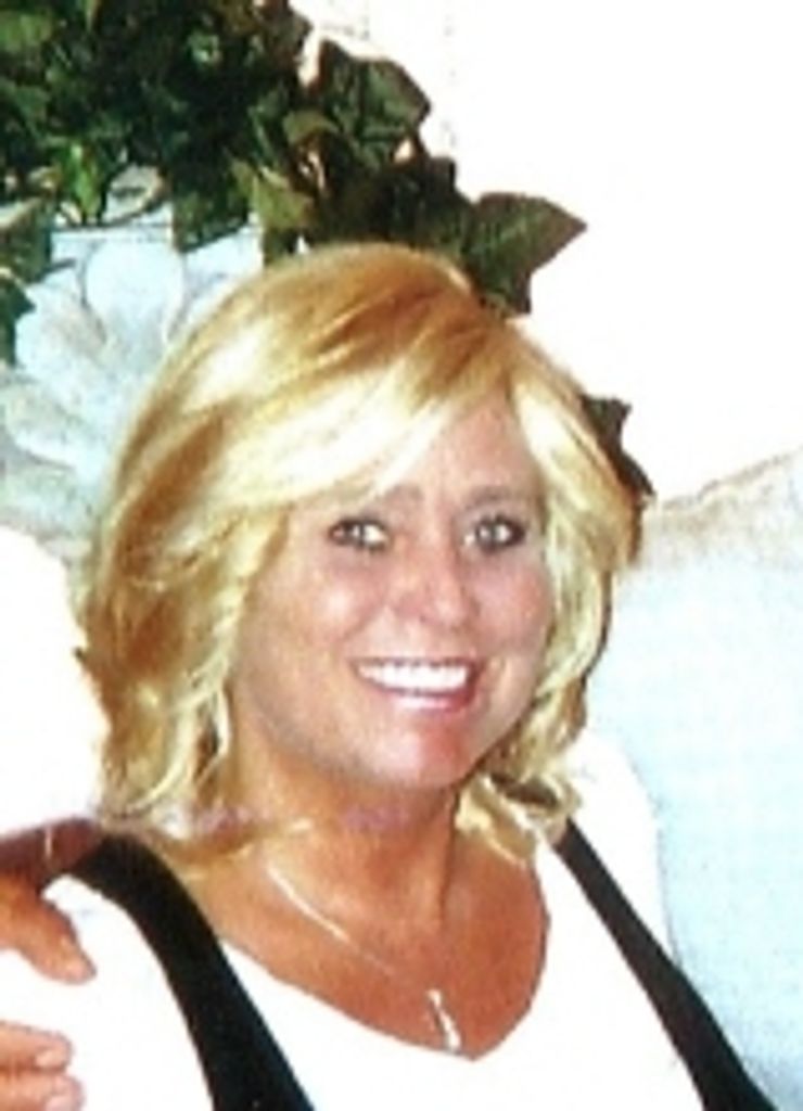 Shari Lee Deluca
