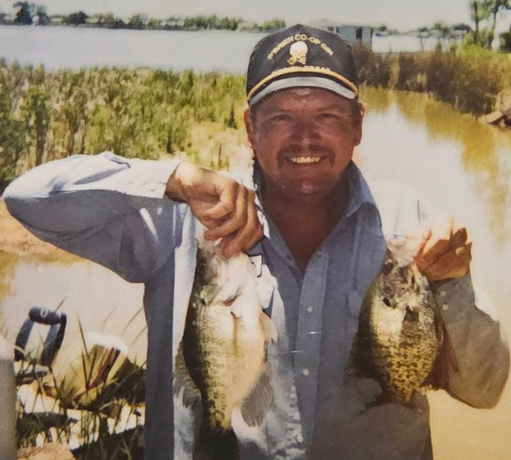 Deveris "Hoot" Holmes