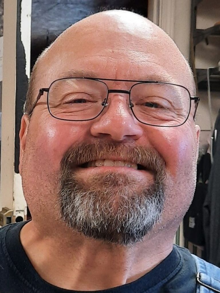 Trent Donald Davis Profile Photo