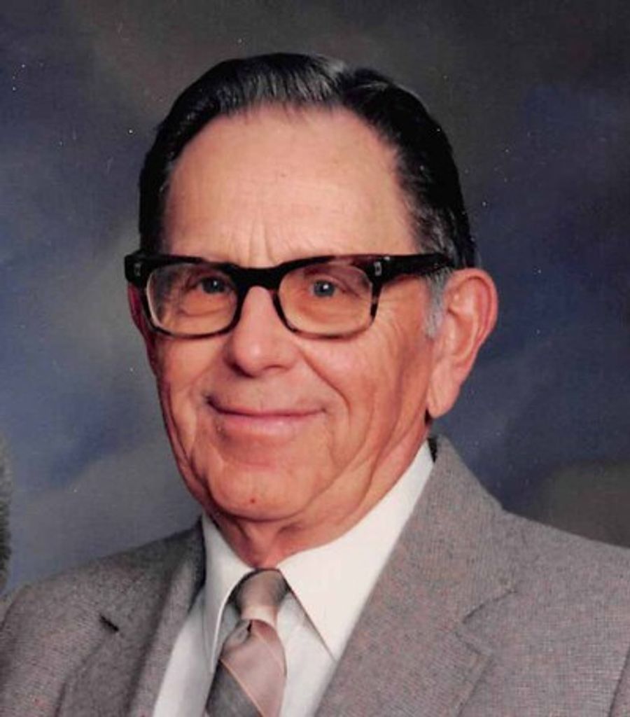 Everett E. Weiss Profile Photo