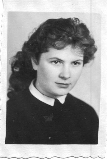 Eugenia Chomiczewski photo gallery thumbnail 13 of 19