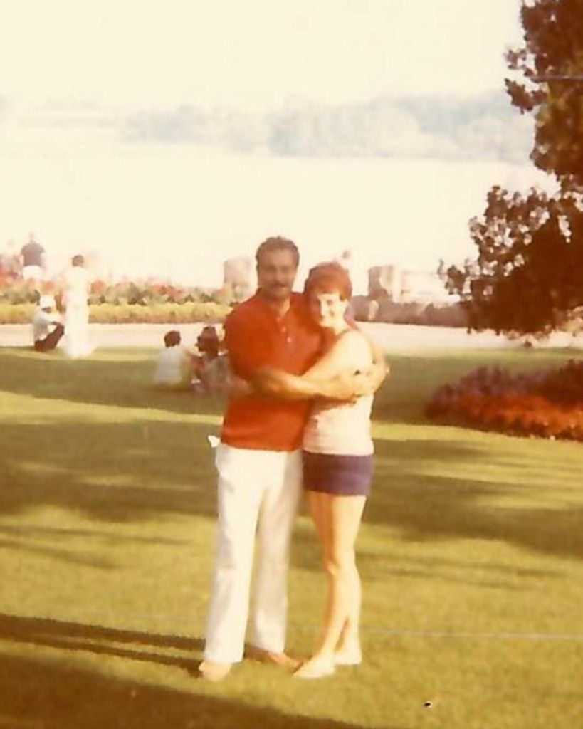 Tom E. Greaves
