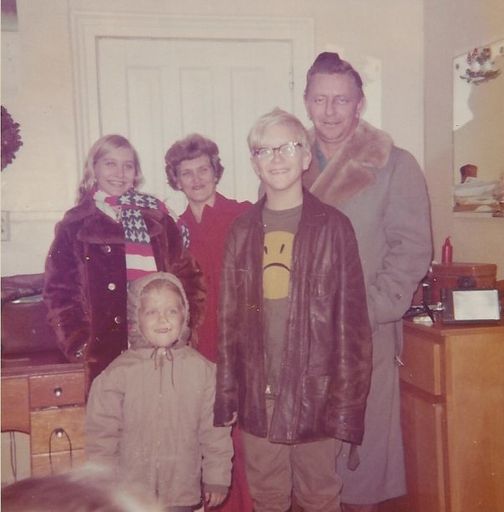 Etta Mae Dirks photo gallery thumbnail 19 of 92