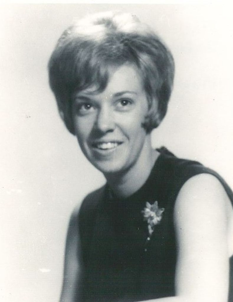 Emma Lee  Taylor Russell