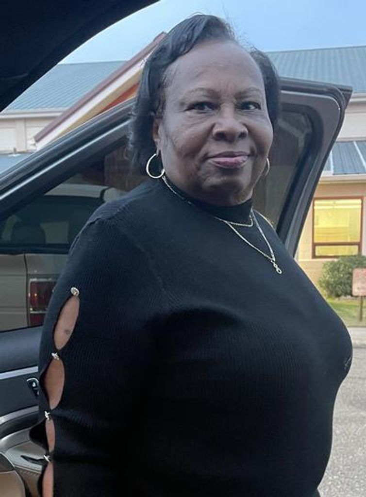 Mrs. Juliet "Julie" Lomax Sims Profile Photo