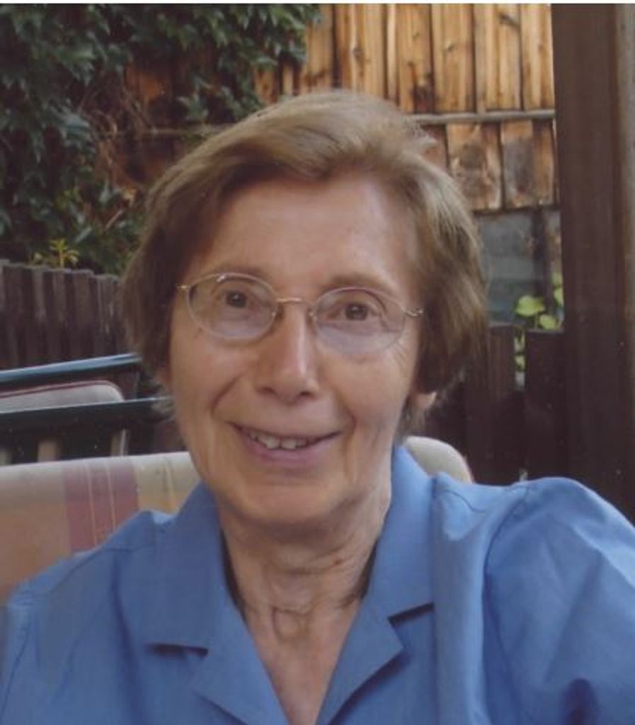 Maria (Krische) Hensel Profile Photo