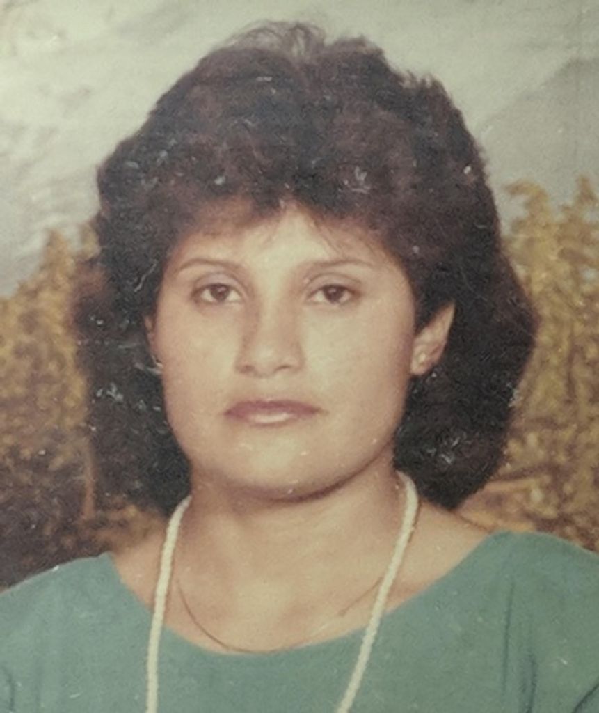 Araceli Cardona Reyes Profile Photo