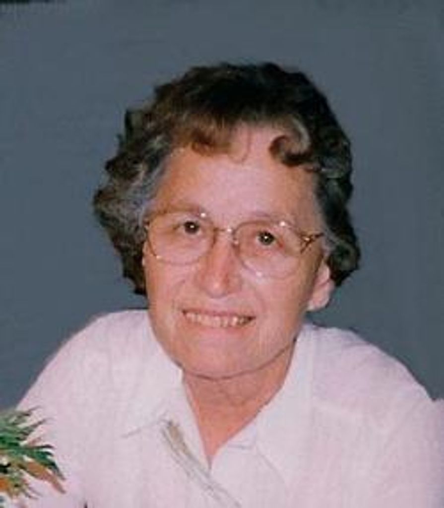 Esther Ergezinger Profile Photo