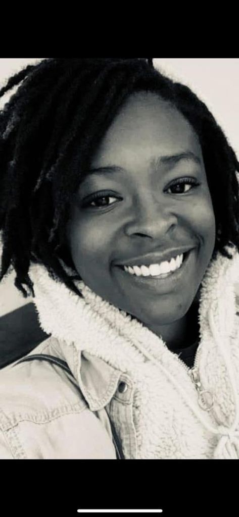 Miss Maia Sterns Profile Photo