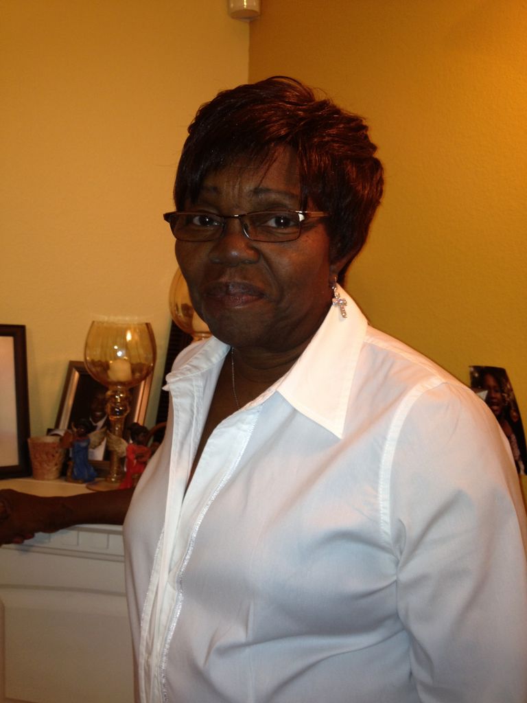 Lola Leonard Profile Photo