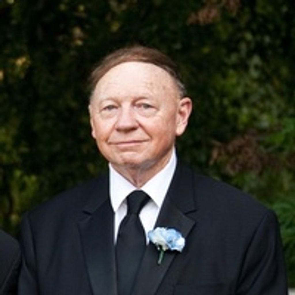 Robert F McCune