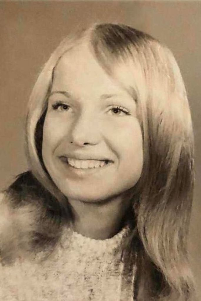 Susan (Smith)  Knazek Wilson