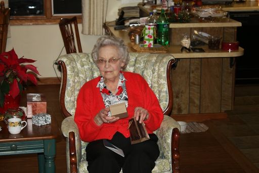 Evelyn "Miss Heide" Mae Heidebrecht photo gallery thumbnail 42 of 78