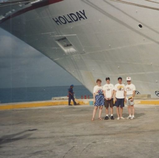 Karen Browning Penisten photo gallery thumbnail 21 of 200