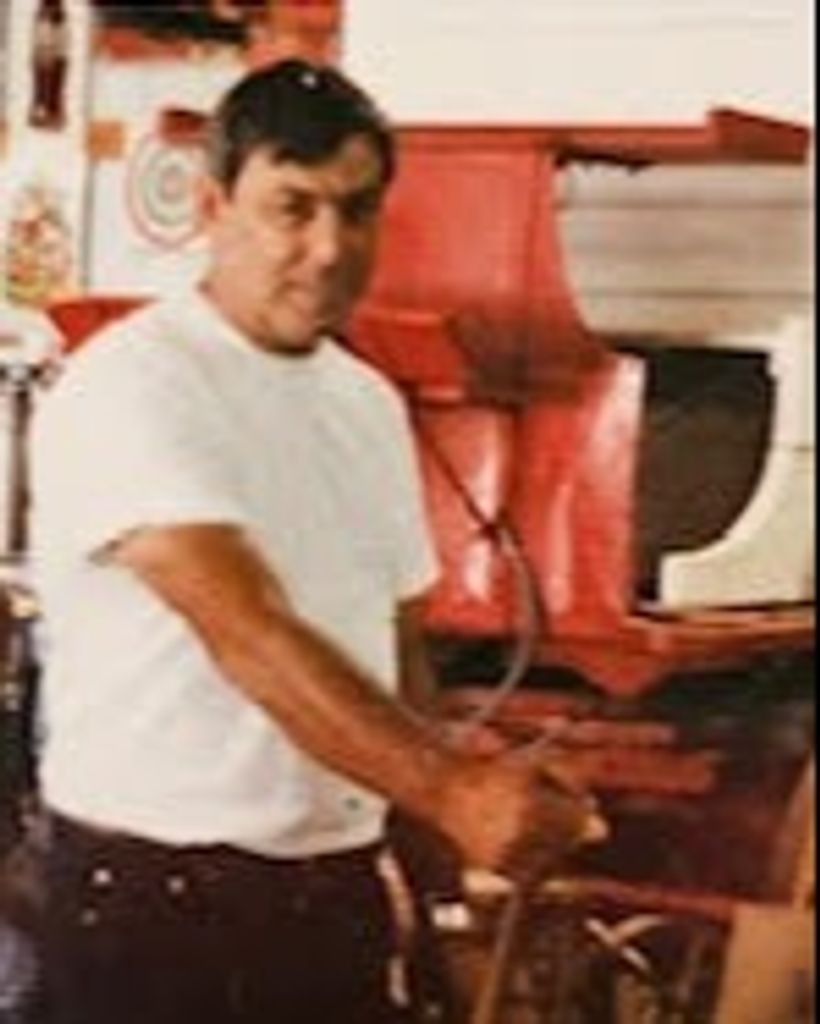 Everett "Pete" M Combs Profile Photo