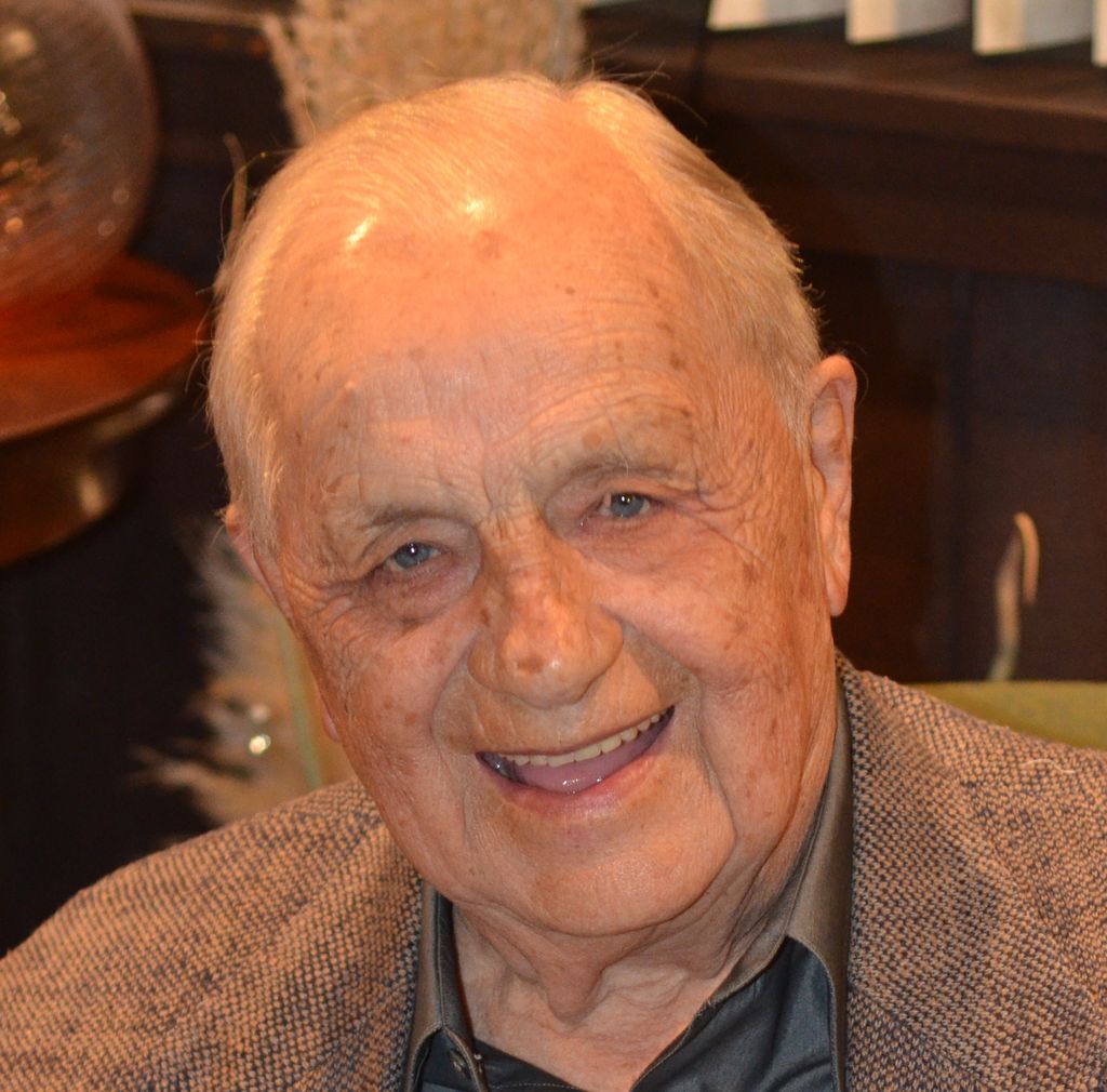 Mitchell Krolikowski Profile Photo