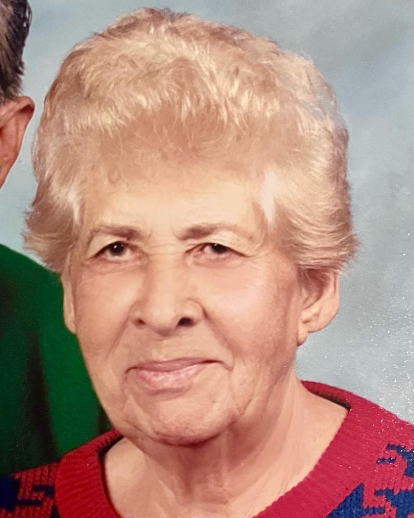 Emilia Miro De Plata