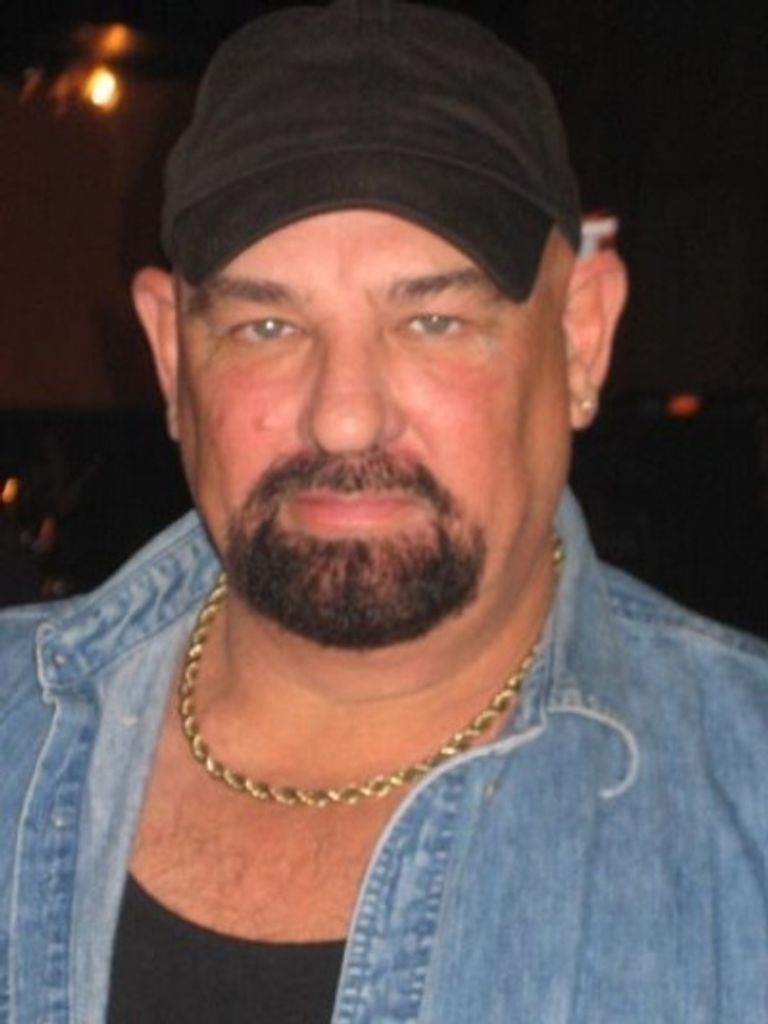 Larry Deleon Lloyd Profile Photo