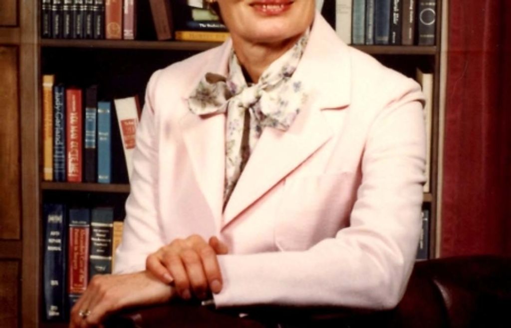 Marianne Helen Bell Bates