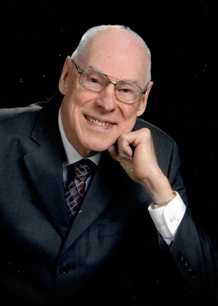 Earl E. Holdorf Profile Photo