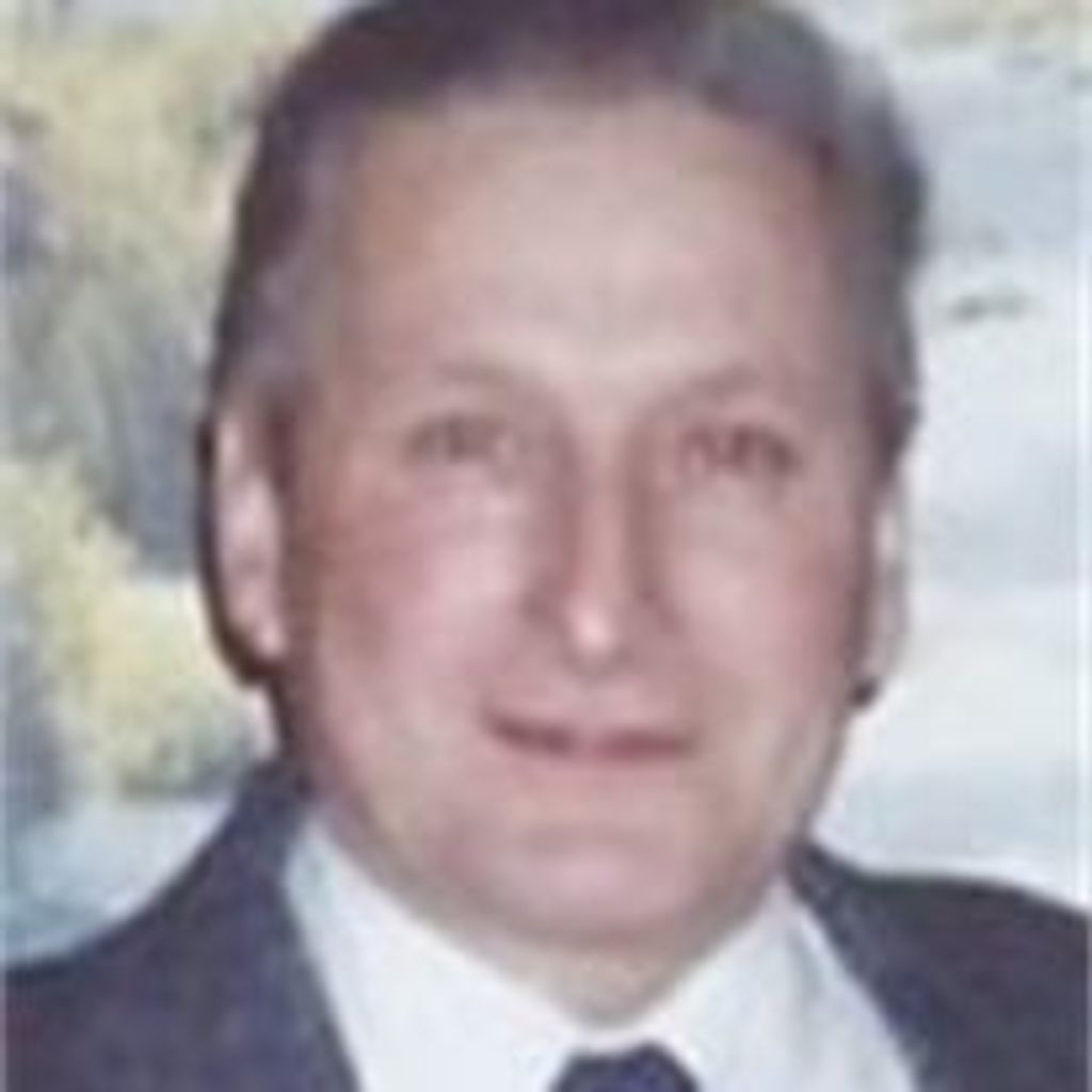 Edwin R Elliott