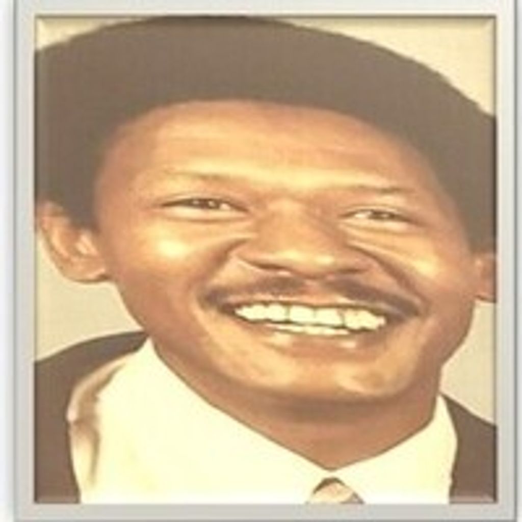 Tommy Lee Lowe Profile Photo