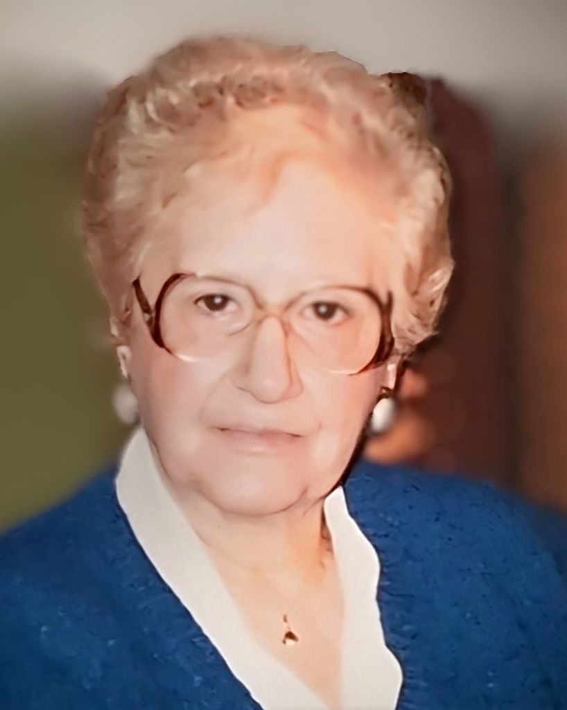 Anna B Trabucco