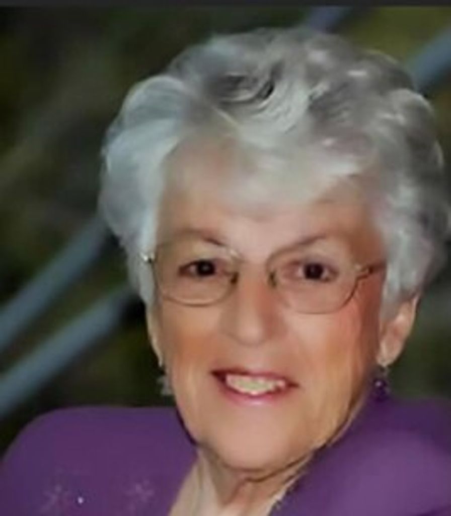 Elaine Hopkinson Profile Photo