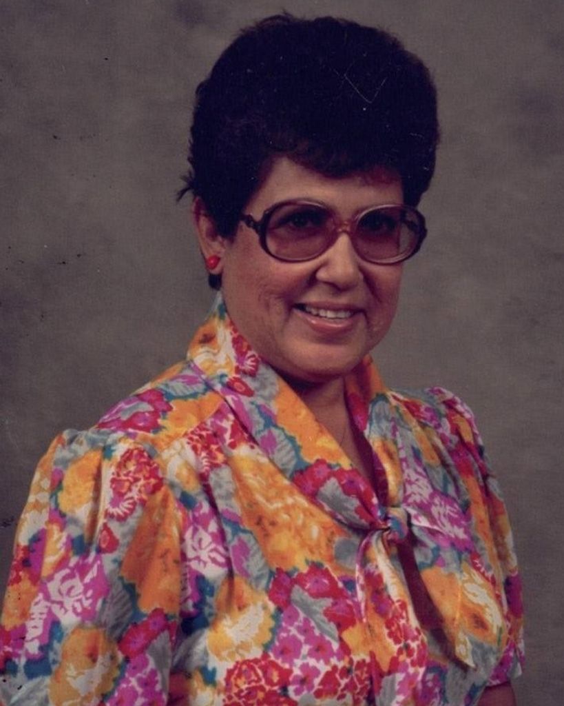 Maria E Sias Profile Photo