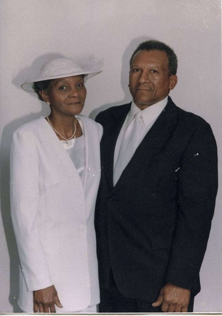 Queen Ester Moore Profile Photo
