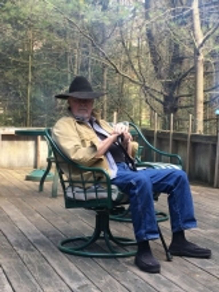 Monte Lee Hyrns