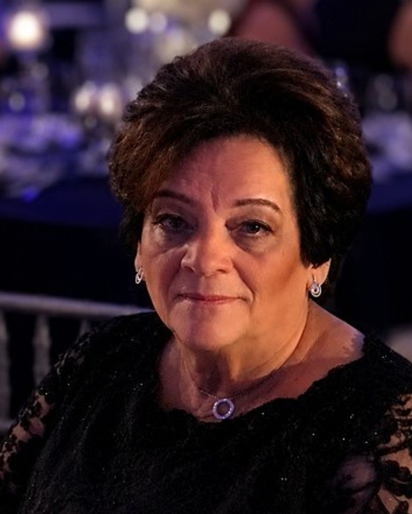 Angela Cinquepalmi Profile Photo