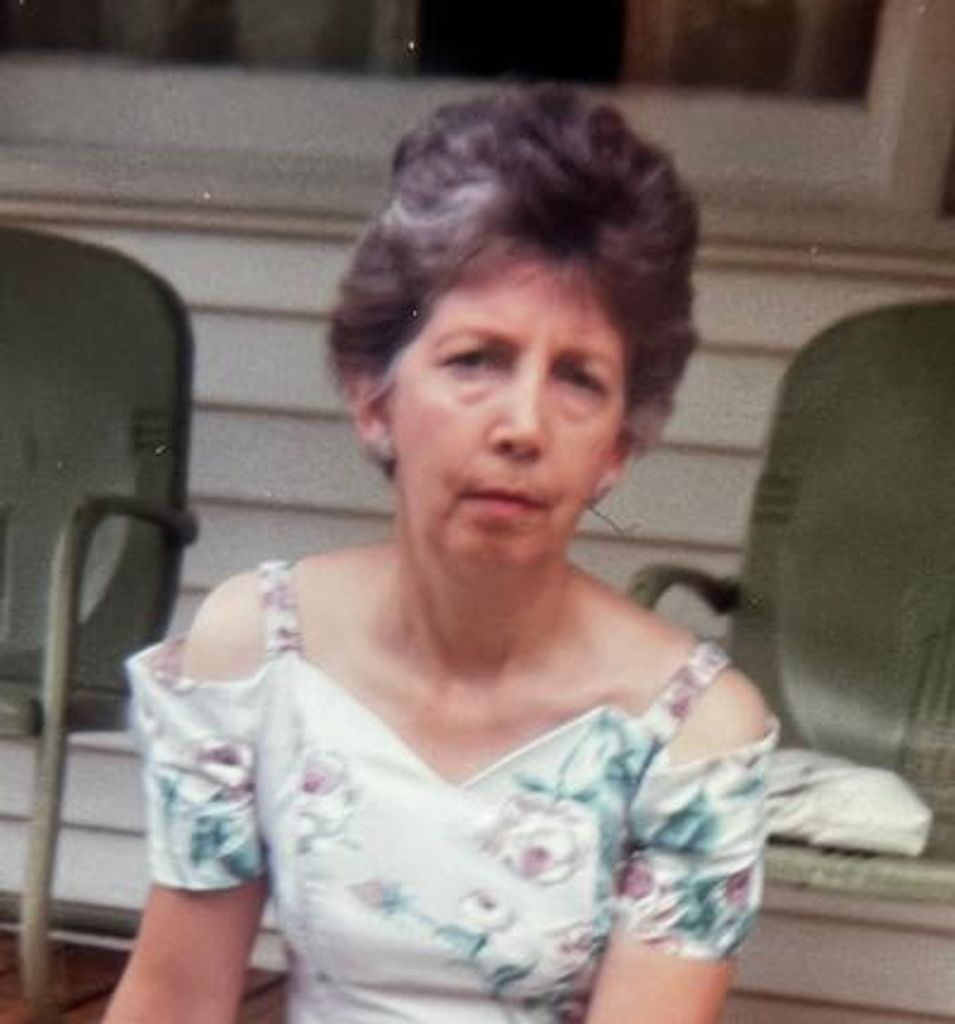 Lois Geneva Hash Profile Photo